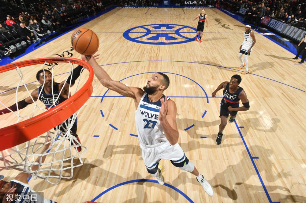 的深厚战术 的深厚战术